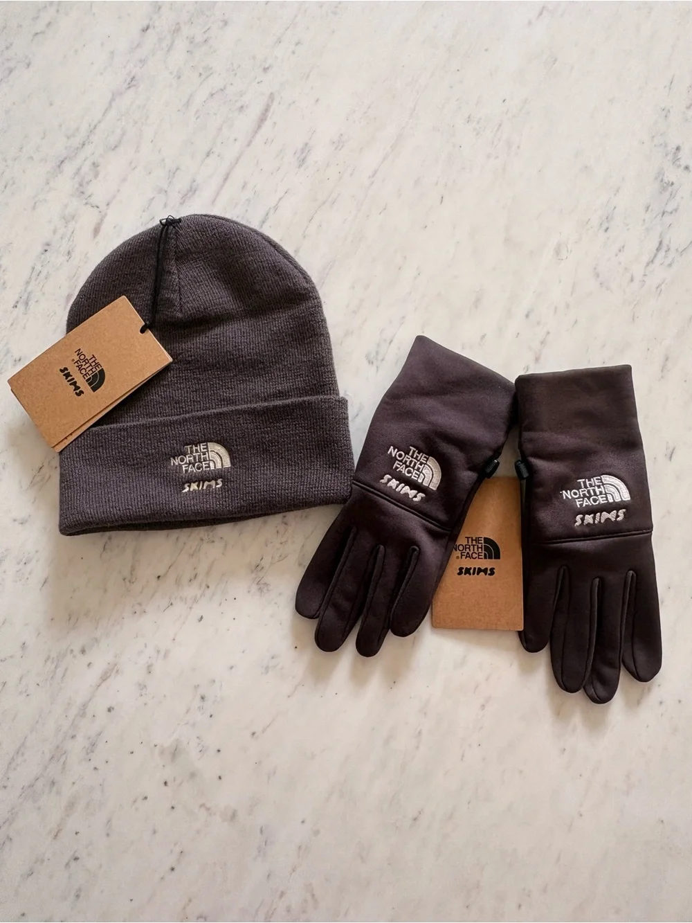 (NWT)THE NORTH FACE X SKIMS 1995 DENALI FLEECE JACKET, Beanie and Gloves